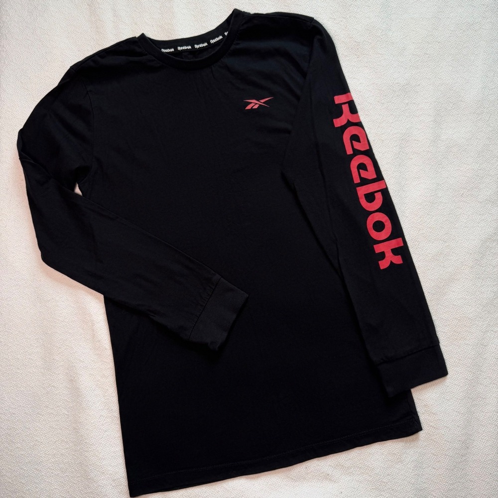 Reebok Kids Black Long Sleeve Graphic T-Shirt Red Logo Size 14-16 Fits 10-12